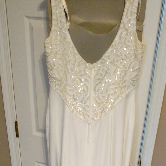 Lady Eleanor Designer Wedding Gown - Picture 3 of 6
